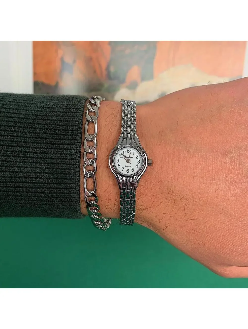 Minimalistic Silver and White round dainty stainless steel y2k 2000s style watch
